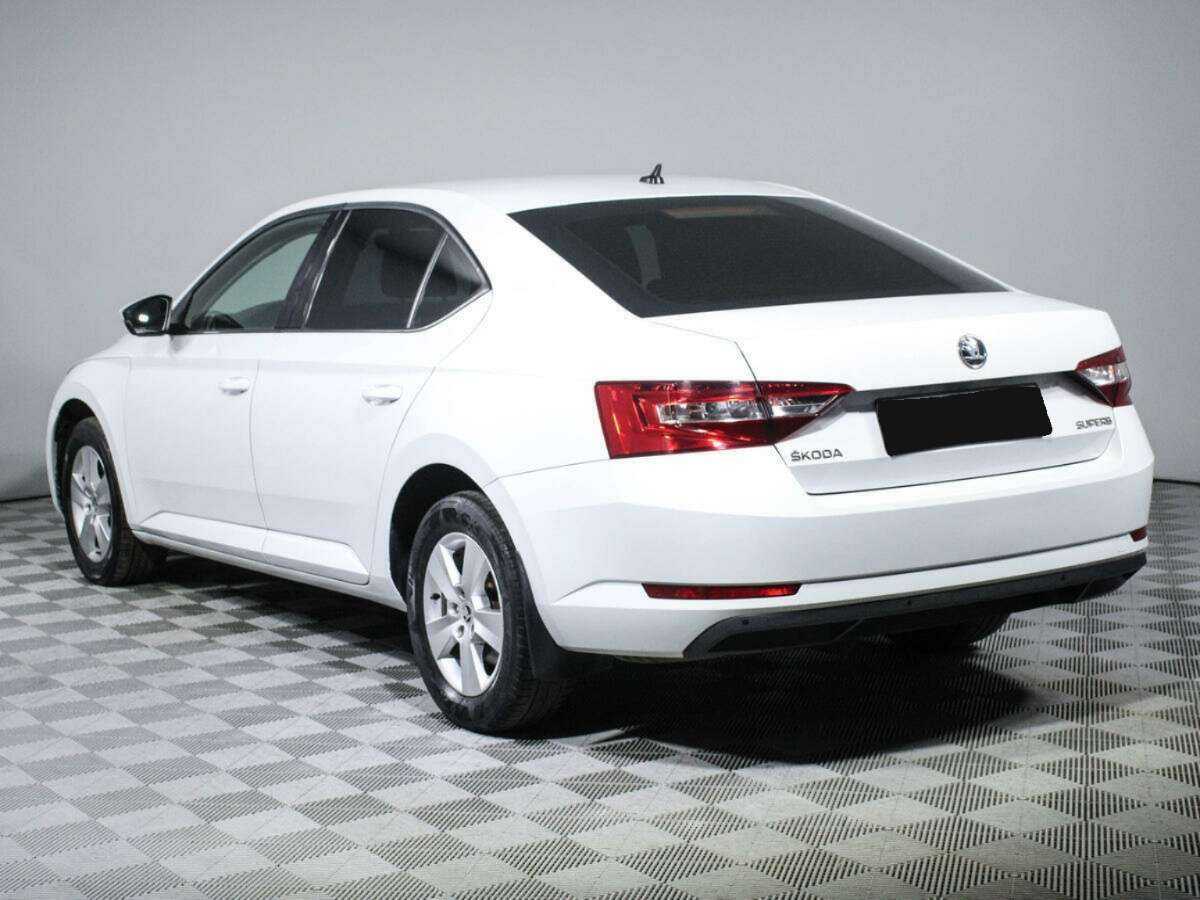 Skoda Superb 2017 года с пробегом. Фото: #4