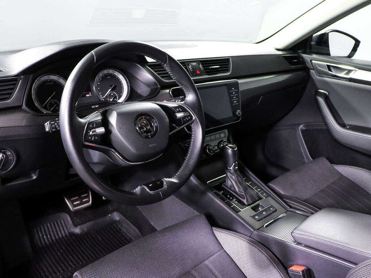 Skoda Superb 2020 года с пробегом. Фото: #12