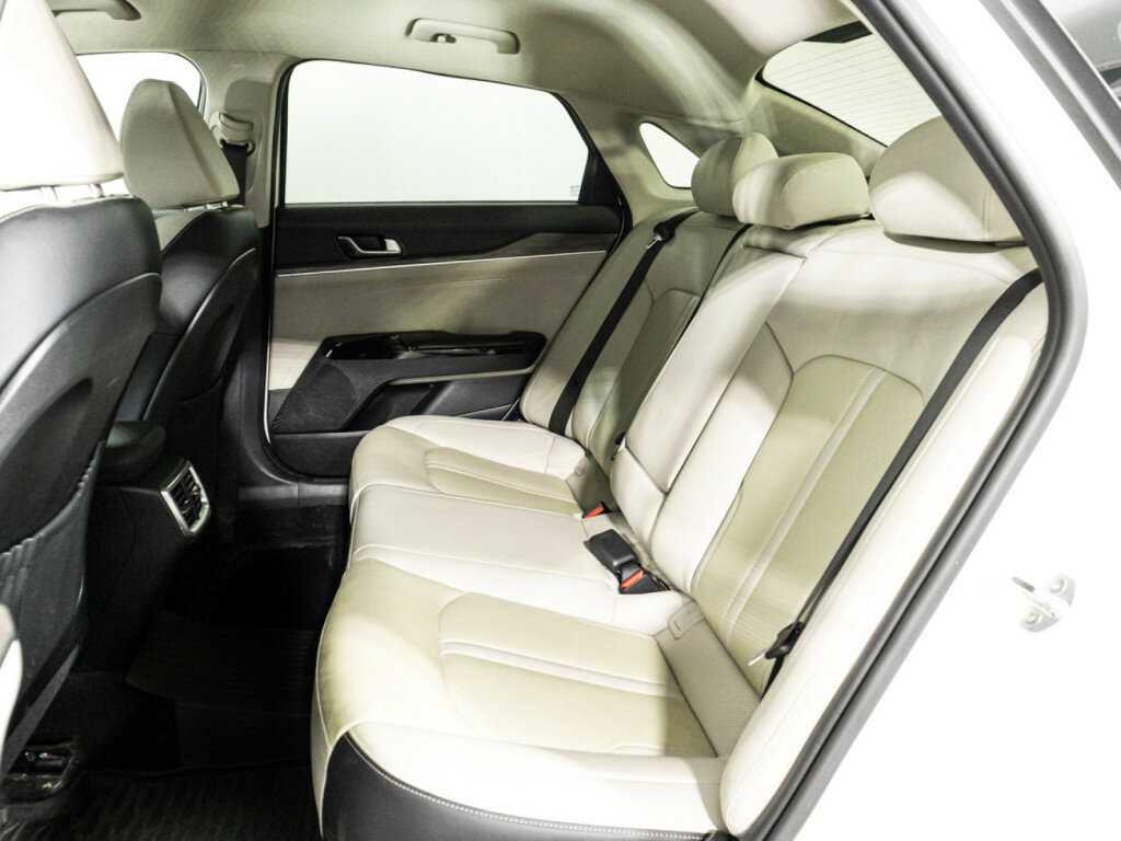 Kia K5 2021 года с пробегом. Фото: #9