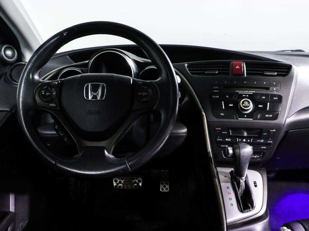 Honda Civic 2012 года с пробегом. Фото: #10