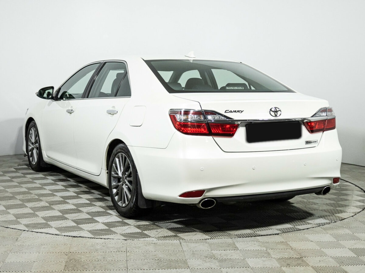 Toyota Camry 2017 года с пробегом. Фото: #6
