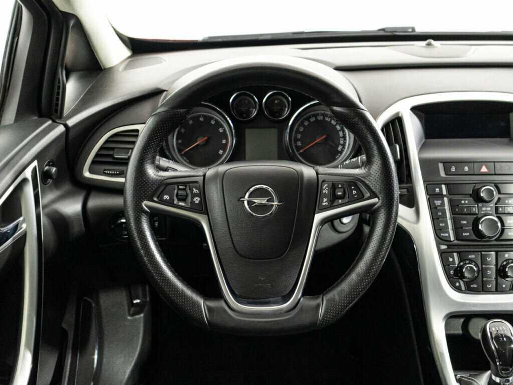 Opel Astra 2012 года с пробегом. Фото: #15