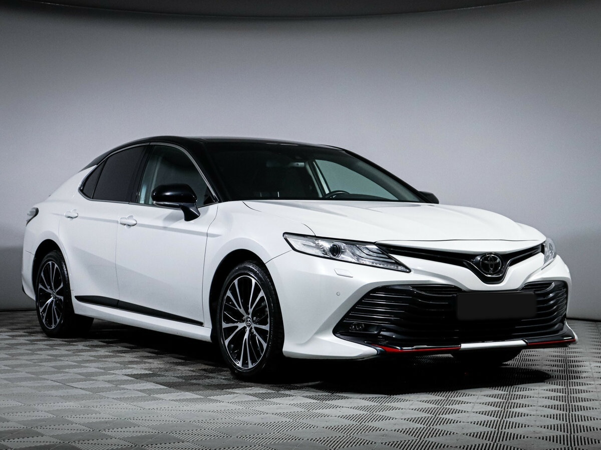 Toyota Camry 2020 года с пробегом. Фото: #2