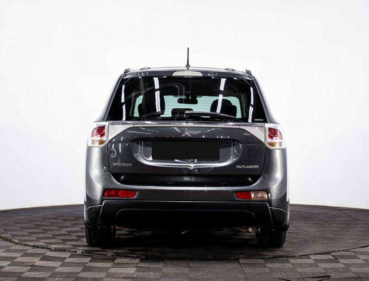 Mitsubishi Outlander 2013 года с пробегом. Фото: #4