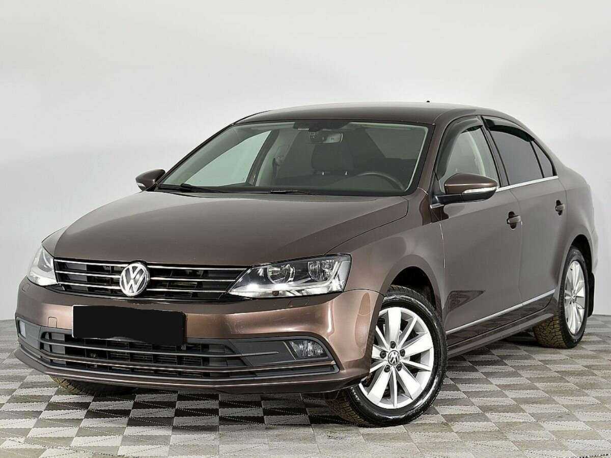Volkswagen Jetta 2017 года с пробегом. Посмотреть фото