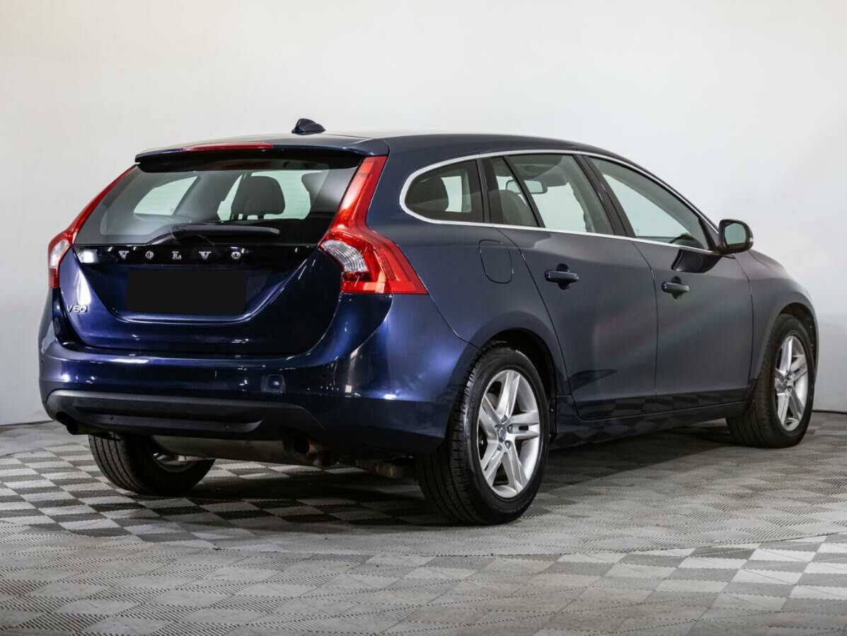 Volvo V60 2012 года с пробегом. Фото: #4