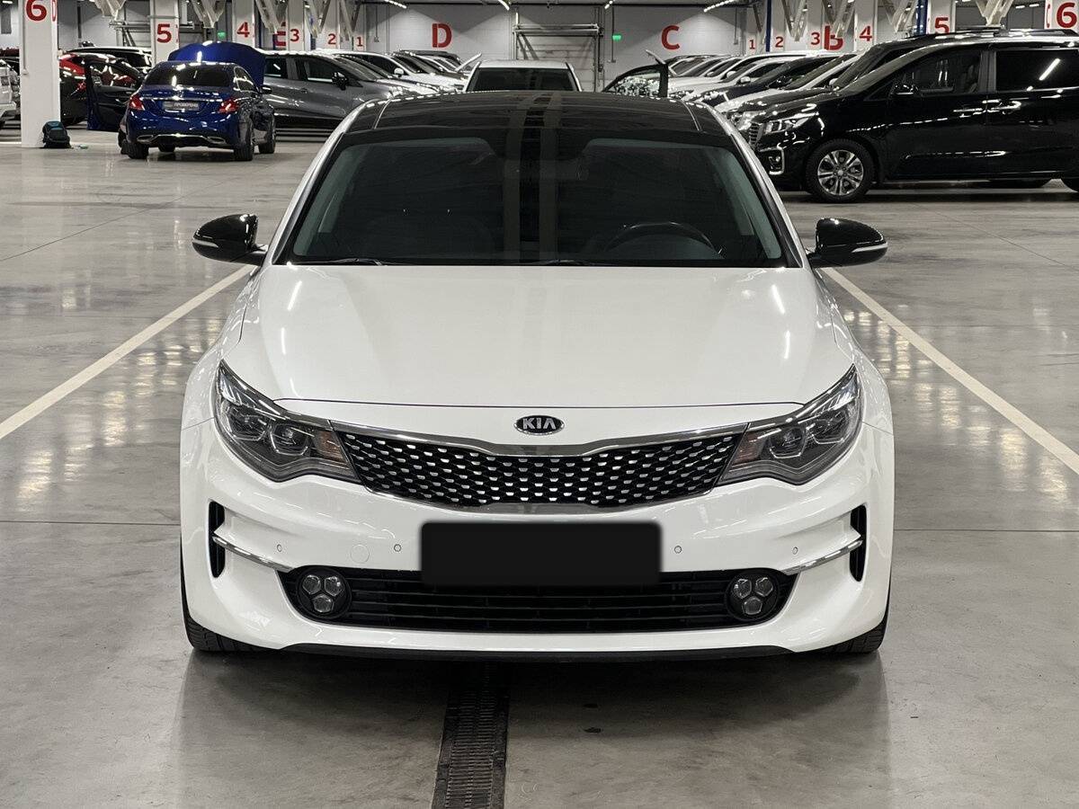 Kia K5 2017 года с пробегом. Фото: #1