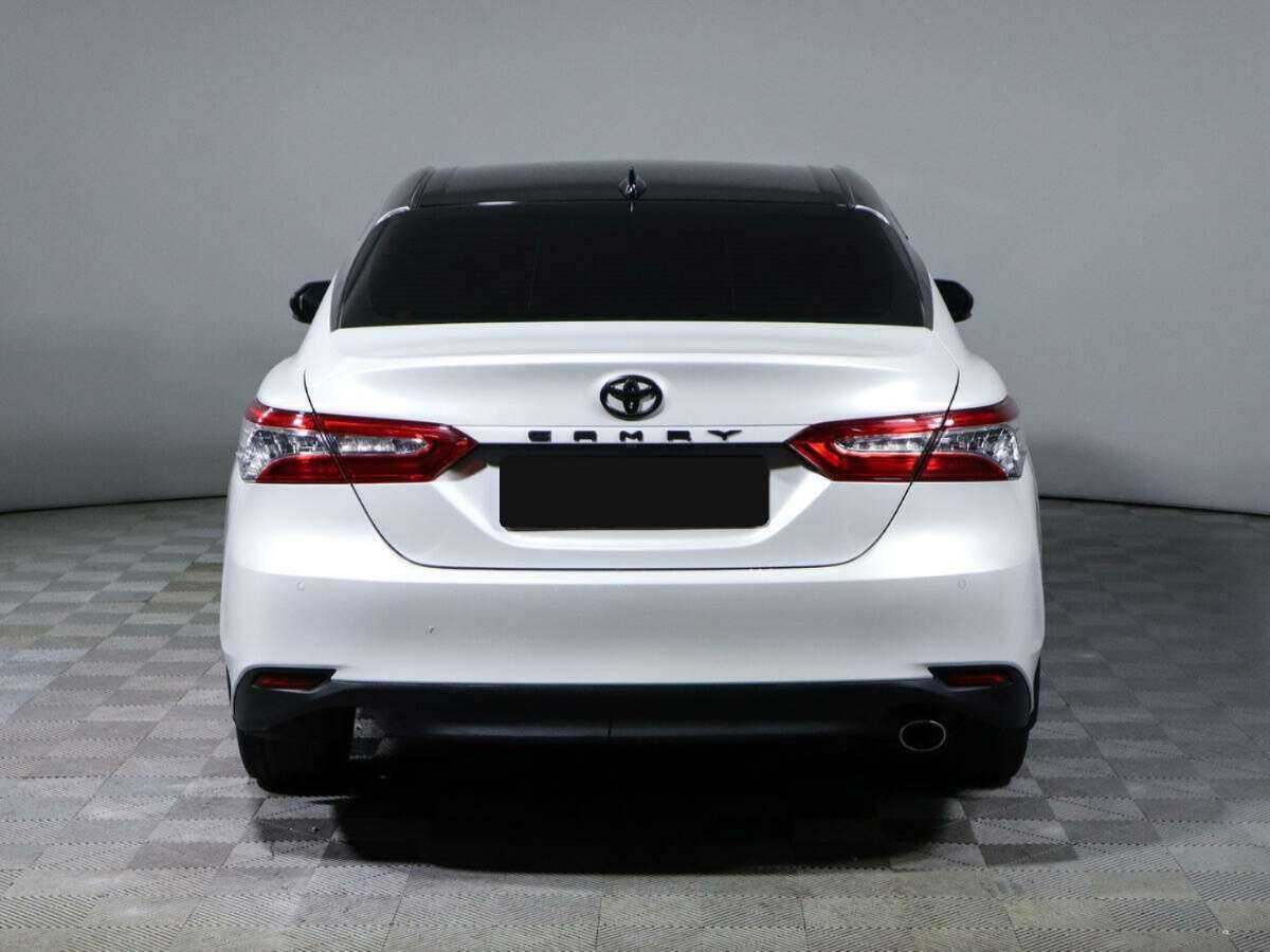 Toyota Camry 2019 года с пробегом. Фото: #4