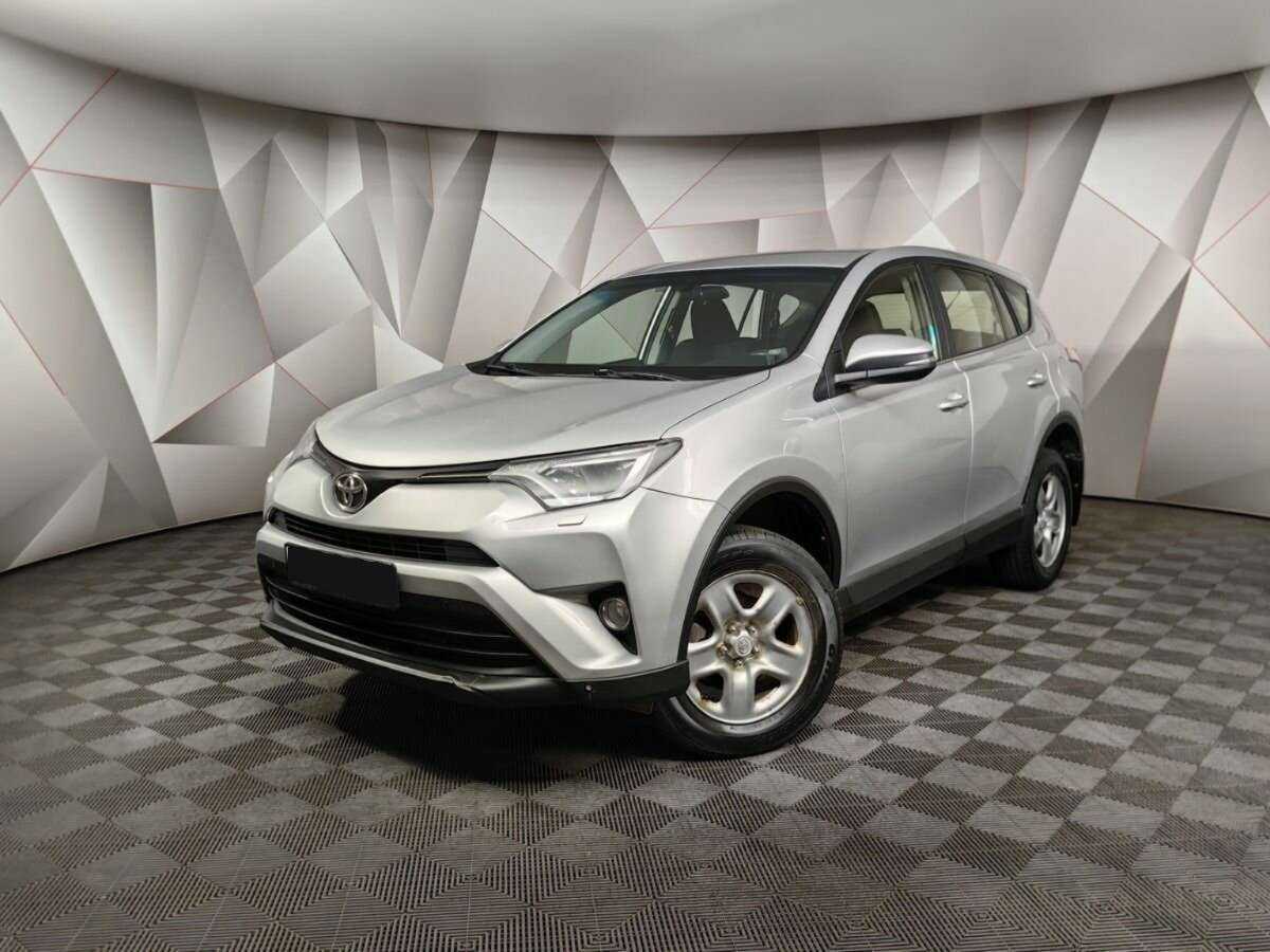 Toyota RAV4 2016 года с пробегом. Посмотреть фото