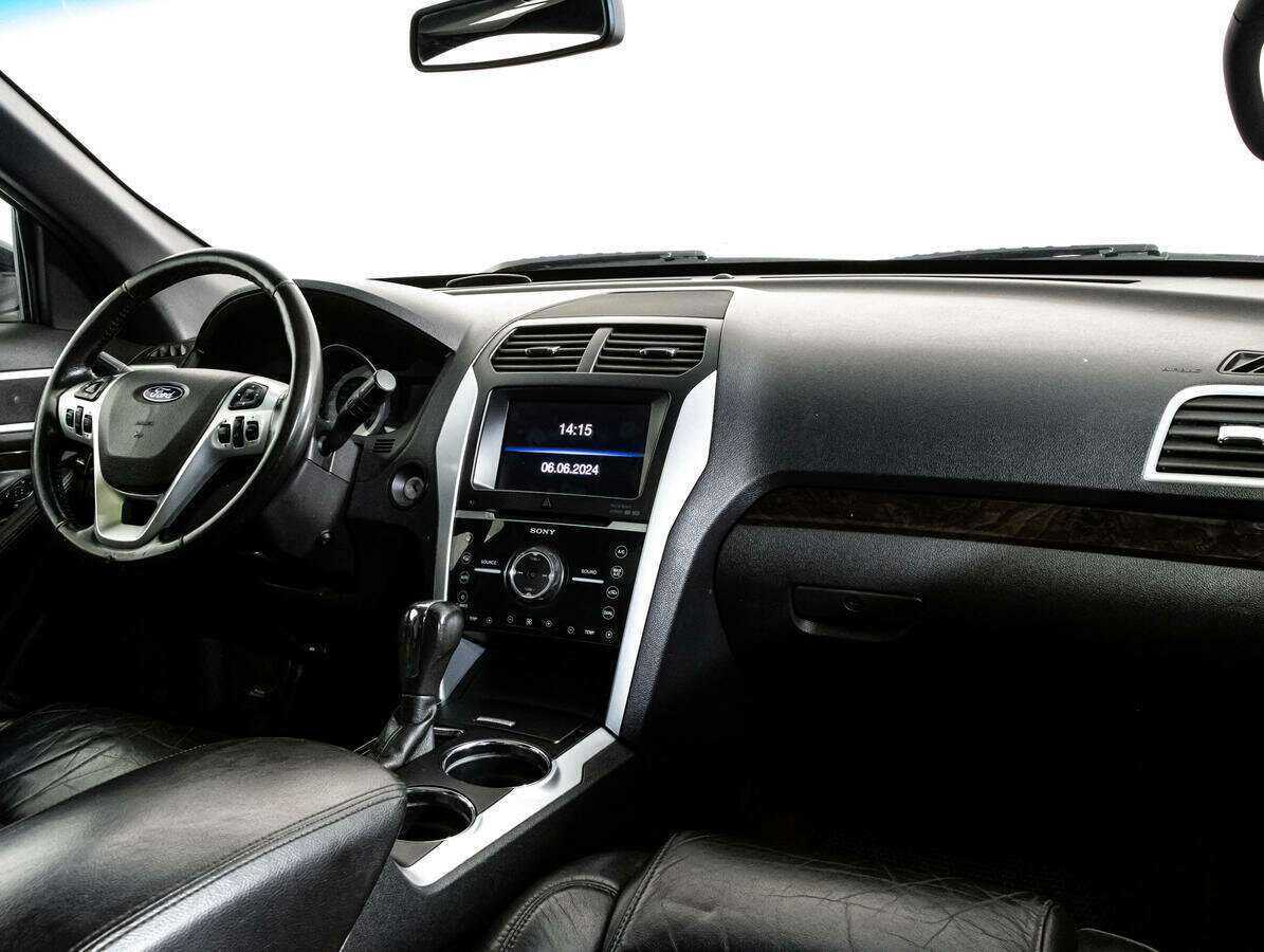 Ford Explorer 2013 года с пробегом. Фото: #6