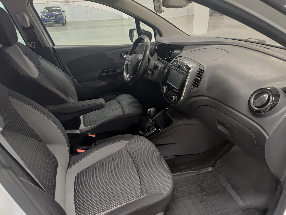 Renault Kaptur 2017 года с пробегом. Фото: #10