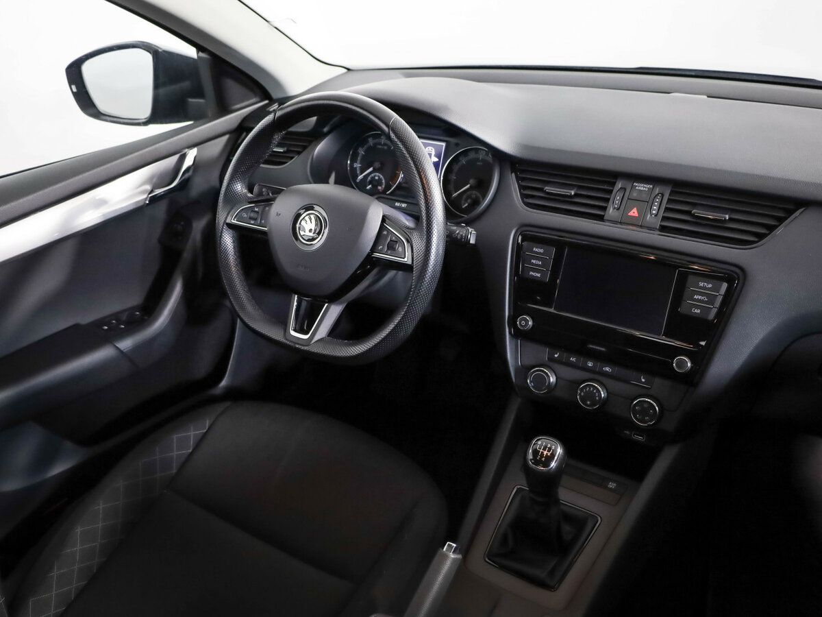 Skoda Octavia 2019 года с пробегом. Фото: #5