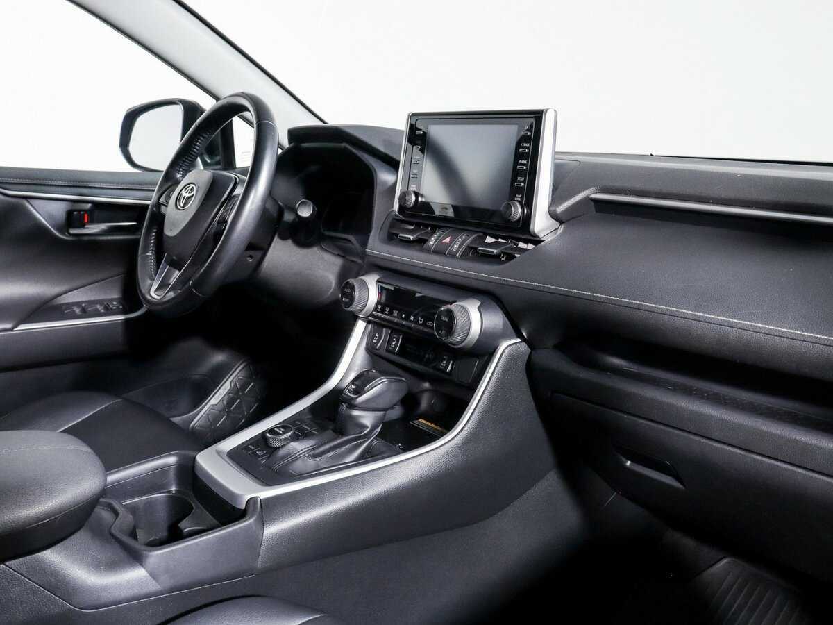 Toyota RAV4 2021 года с пробегом. Фото: #5