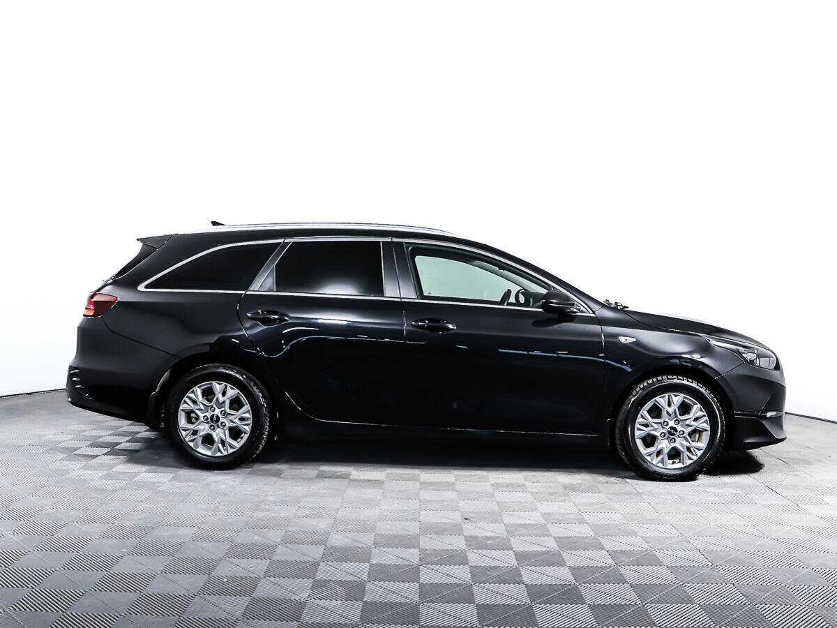 Kia Ceed 2021 года с пробегом. Фото: #3