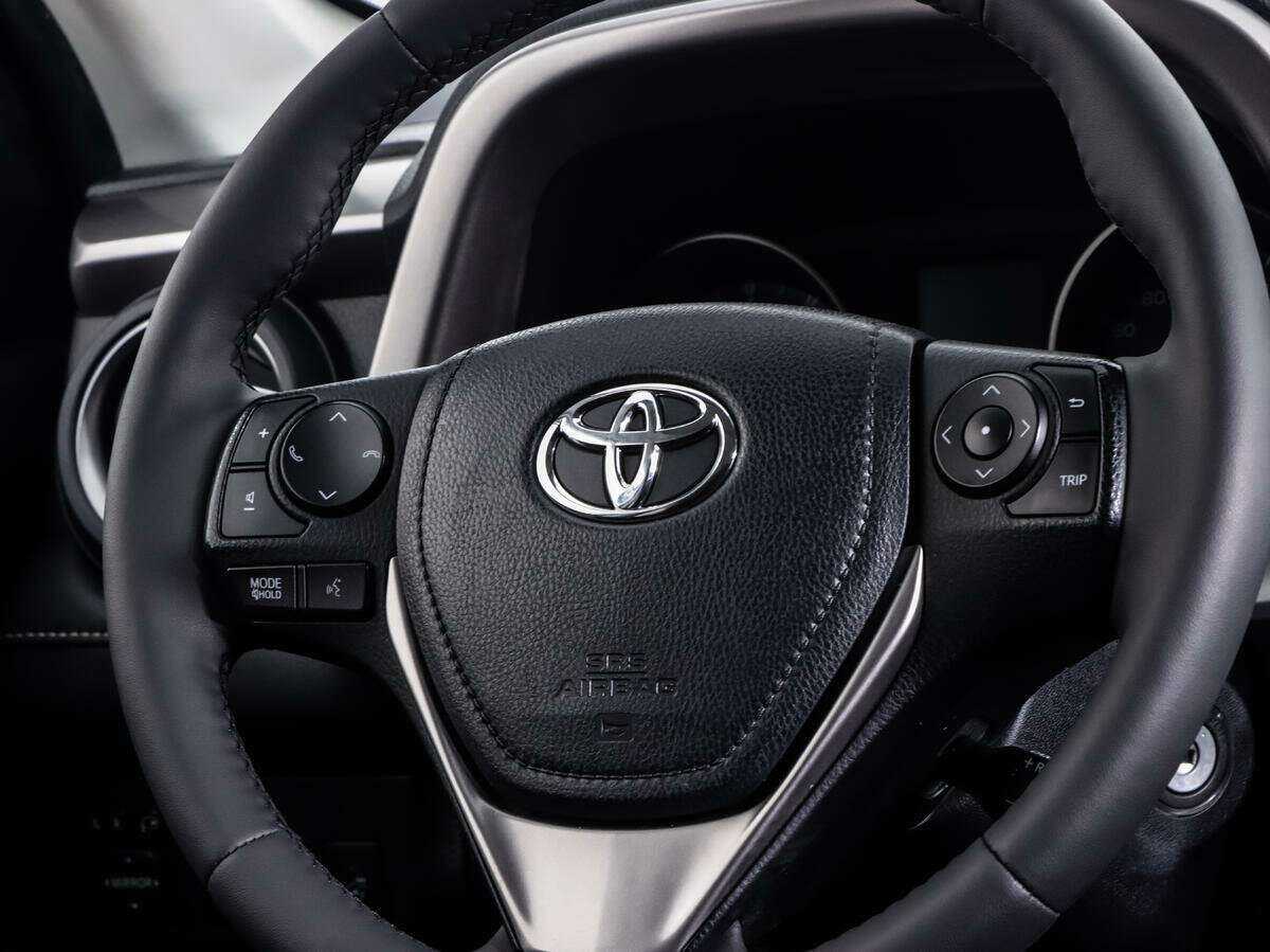 Toyota RAV4 2017 года с пробегом. Фото: #10