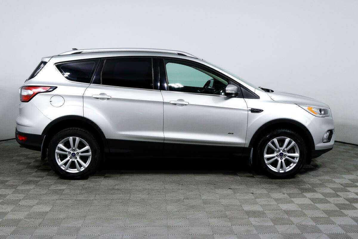 Ford Kuga 2017 года с пробегом. Фото: #3