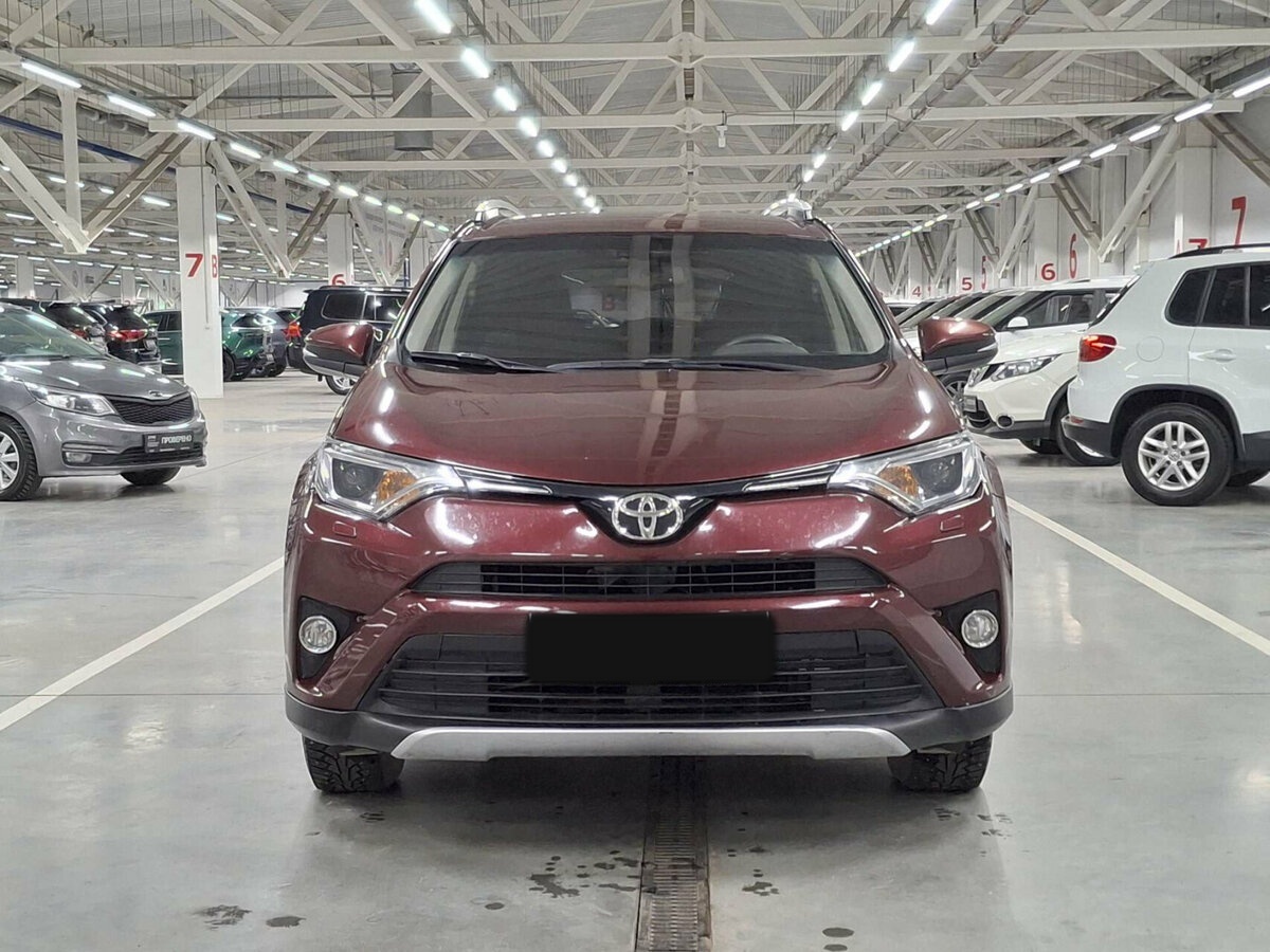 Toyota RAV4 2016 года с пробегом. Фото: #1