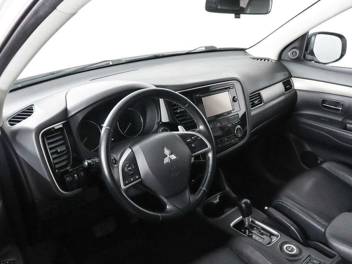 Mitsubishi Outlander 2013 года с пробегом. Фото: #8