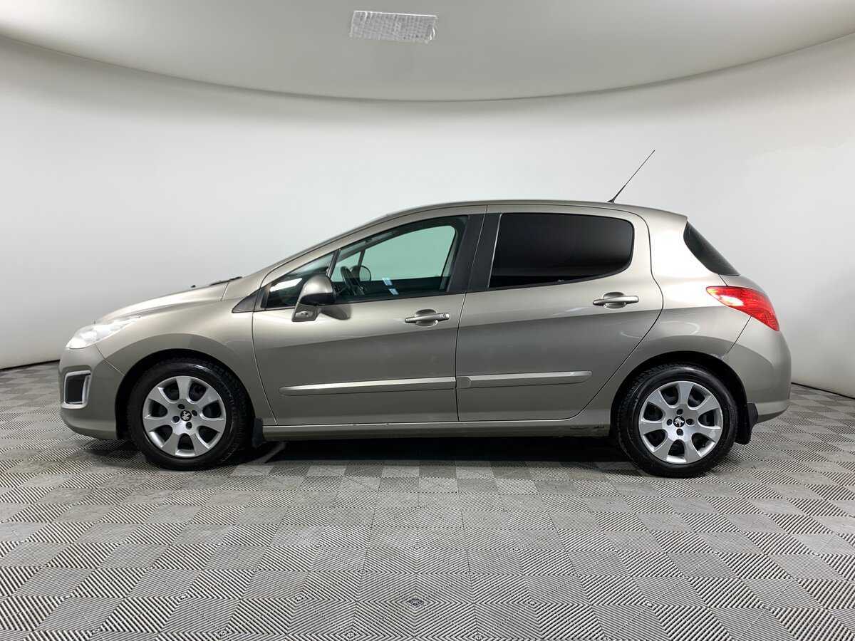 Peugeot 308 2012 года с пробегом. Фото: #7