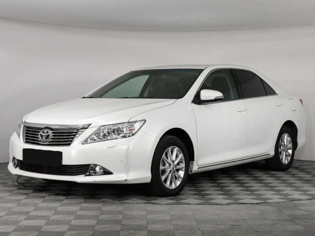 Toyota Camry 2014 года с пробегом. Посмотреть фото