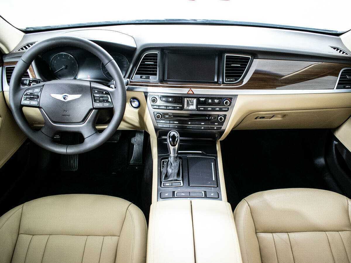 Hyundai Genesis 2015 года с пробегом. Фото: #12