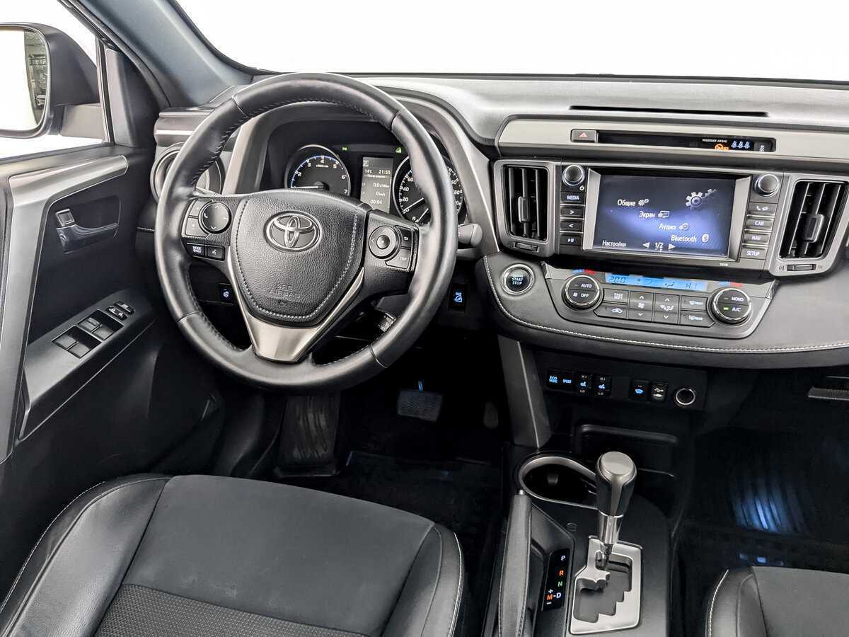 Toyota RAV4 2017 года с пробегом. Фото: #26