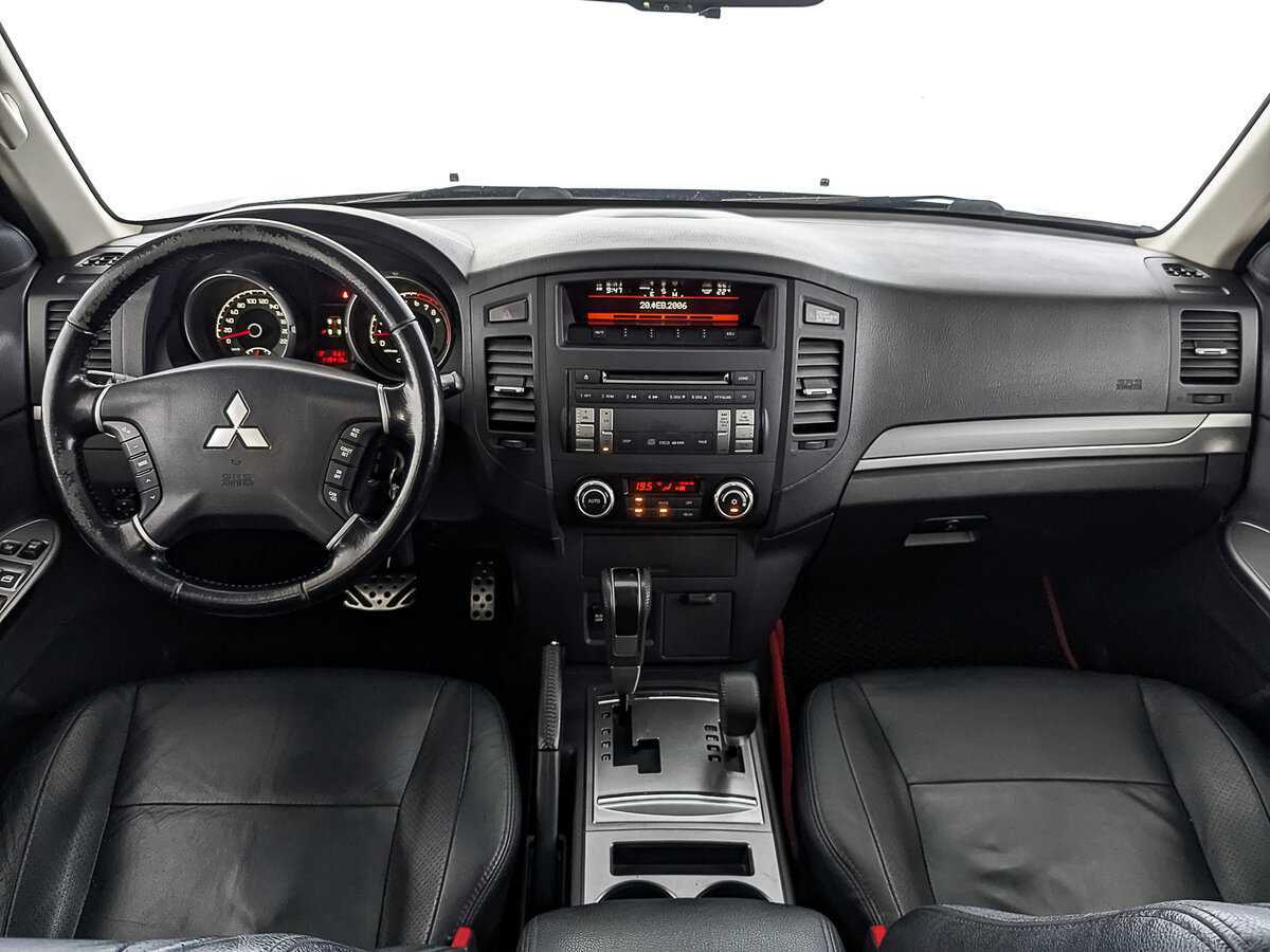 Mitsubishi Pajero 2013 года с пробегом. Фото: #13