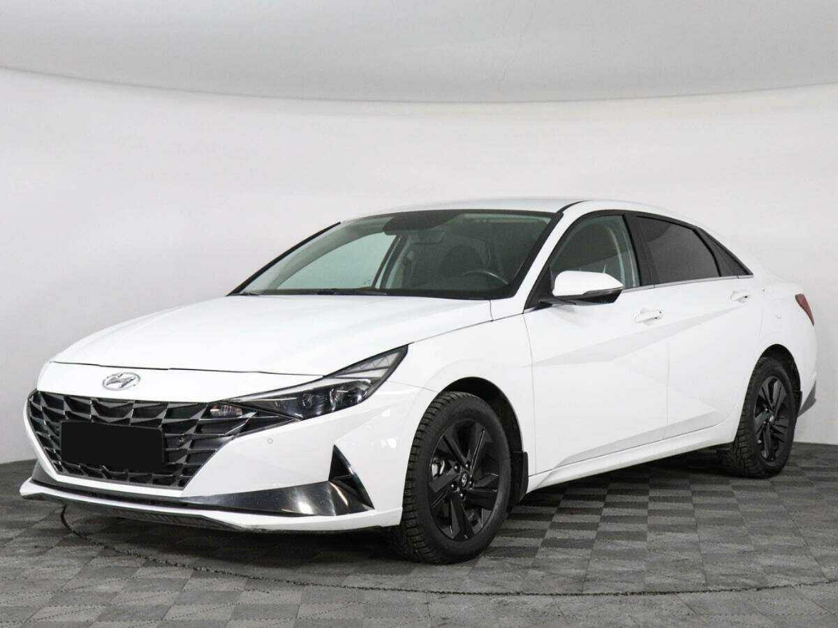 Hyundai Elantra 2021 года с пробегом. Посмотреть фото