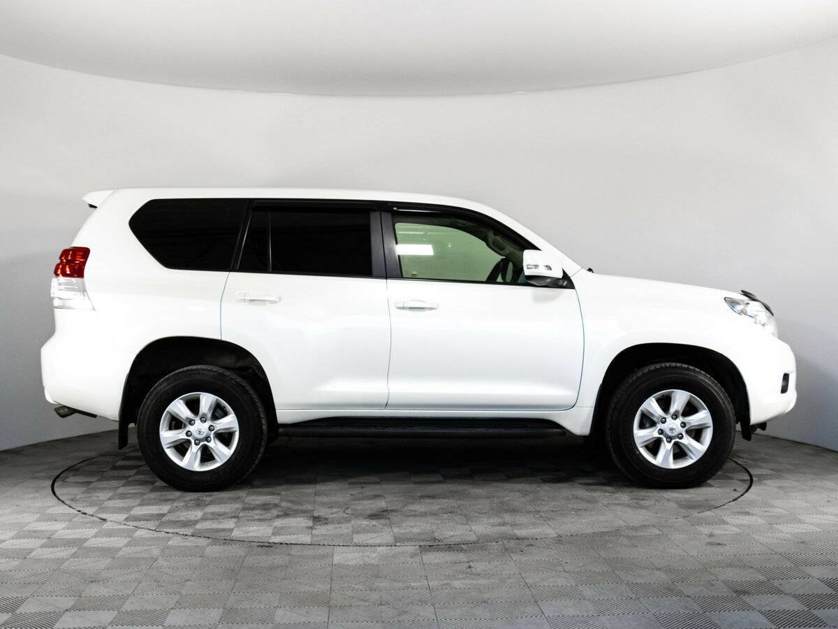 Toyota Land Cruiser Prado 2013 года с пробегом. Фото: #3