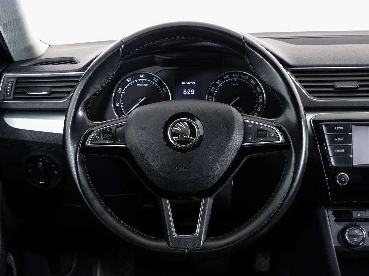 Skoda Superb 2016 года с пробегом. Фото: #9