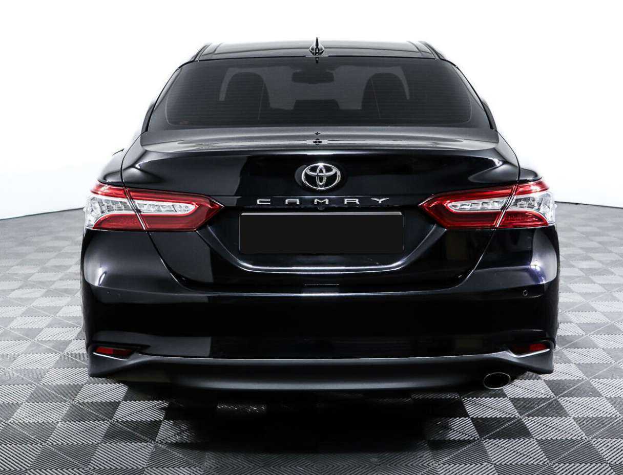 Toyota Camry 2019 года с пробегом. Фото: #5