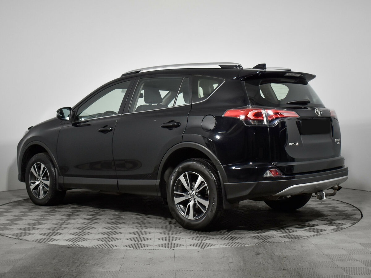 Toyota RAV4 2018 года с пробегом. Фото: #5