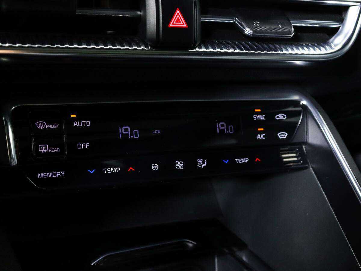 Kia K5 2021 года с пробегом. Фото: #17