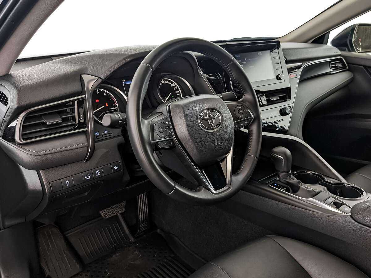 Toyota Camry 2022 года с пробегом. Фото: #10