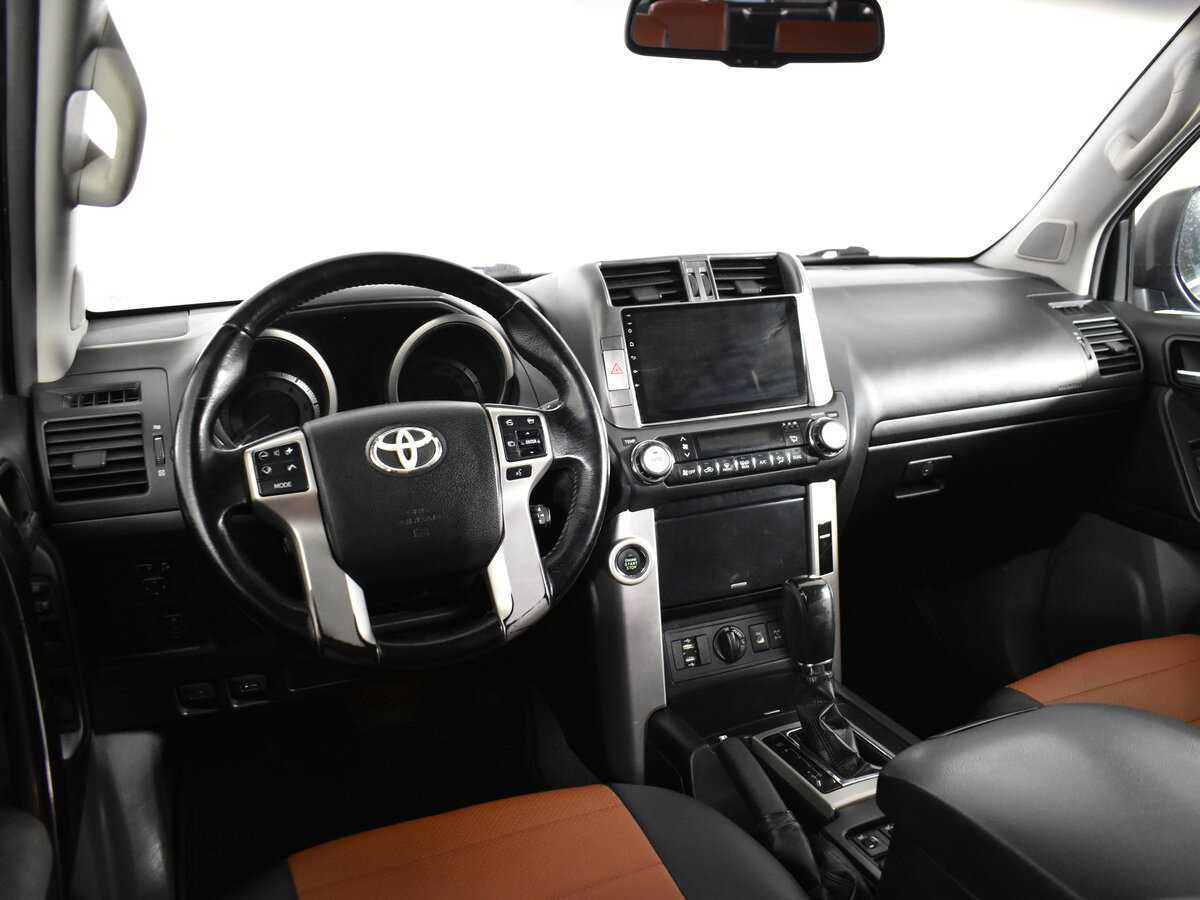 Toyota Land Cruiser Prado 2012 года с пробегом. Фото: #8