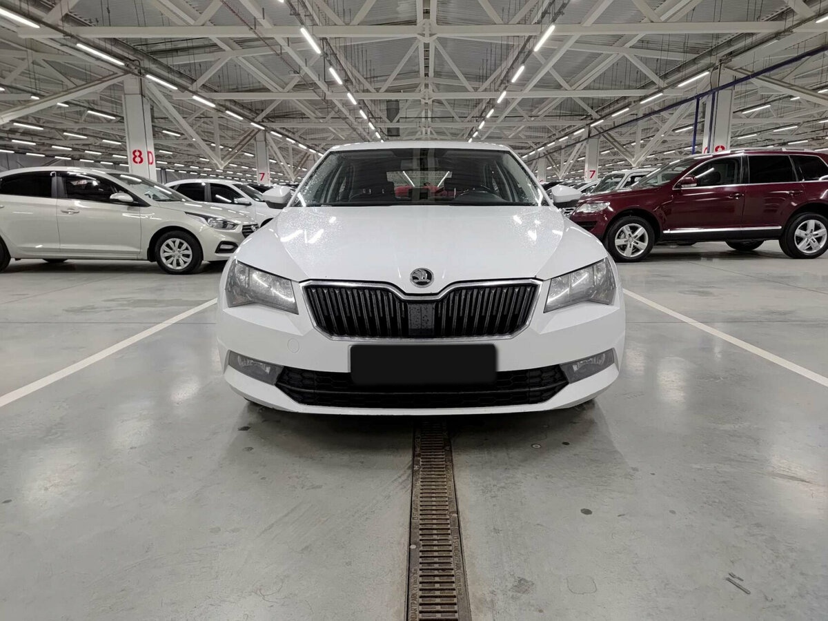 Skoda Superb 2016 года с пробегом. Фото: #1