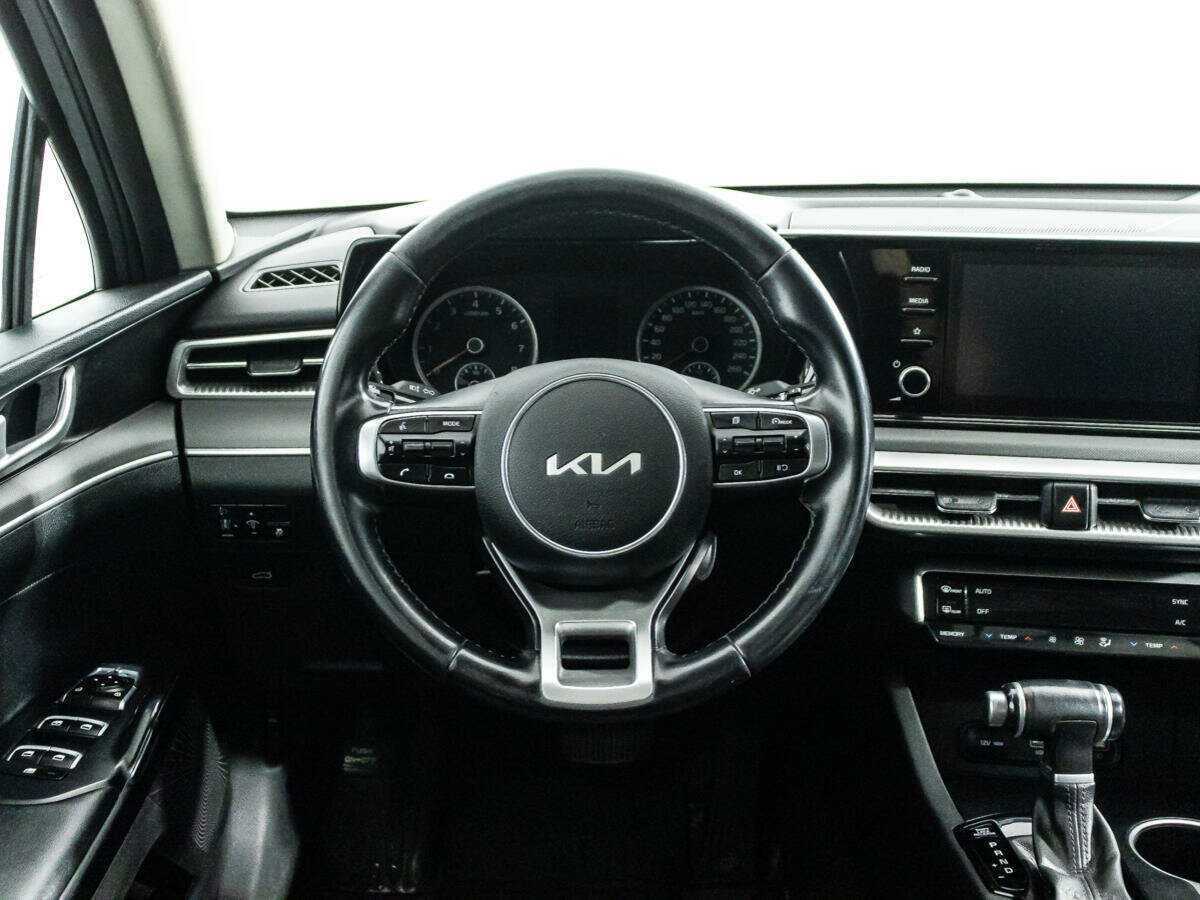 Kia K5 2021 года с пробегом. Фото: #18