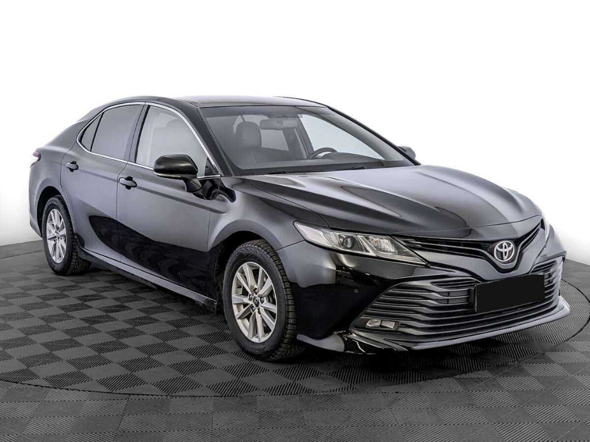 Toyota Camry 2019 года с пробегом. Фото: #2
