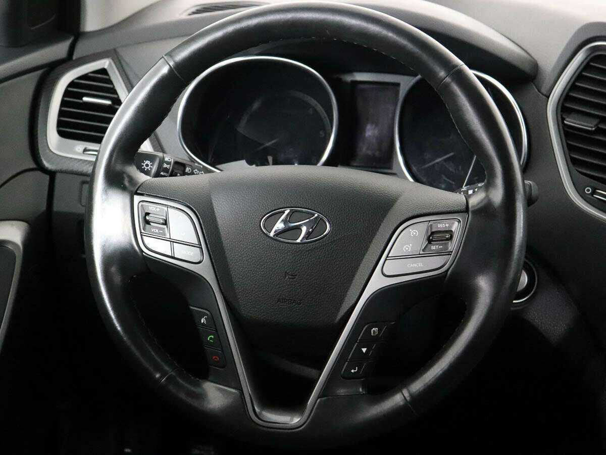 Hyundai Santa Fe 2017 года с пробегом. Фото: #12