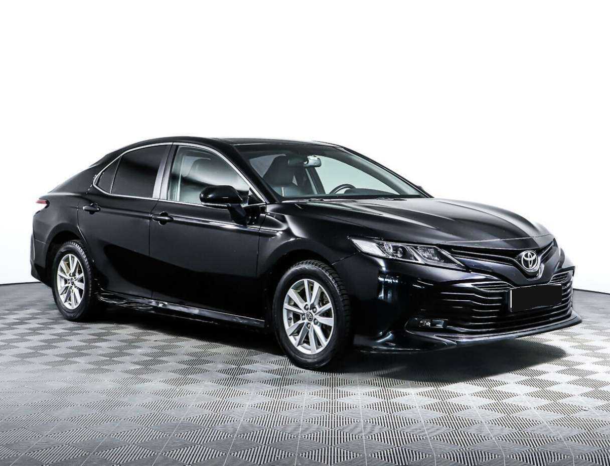 Toyota Camry 2020 года с пробегом. Фото: #2
