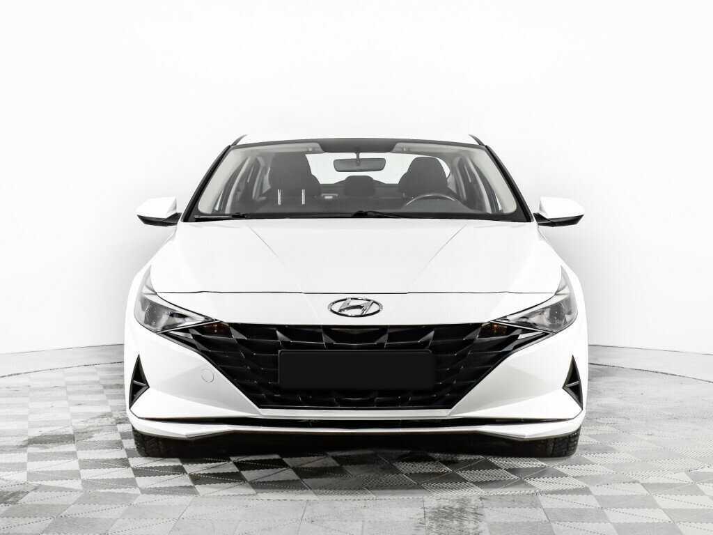 Hyundai Elantra 2021 года с пробегом. Фото: #1