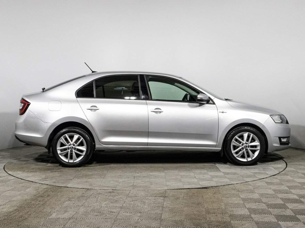 Skoda Rapid 2018 года с пробегом. Фото: #3