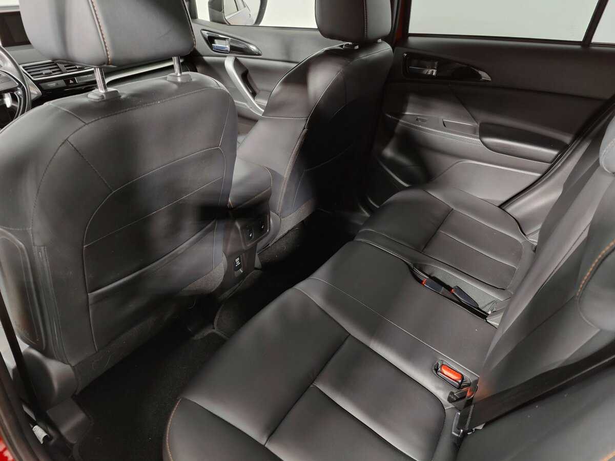 Mitsubishi Eclipse Cross 2018 года с пробегом. Фото: #12