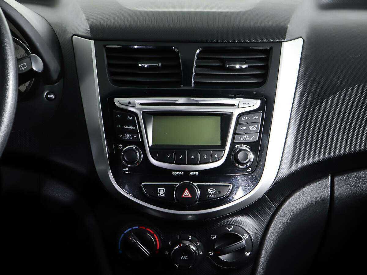 Hyundai Solaris 2012 года с пробегом. Фото: #11