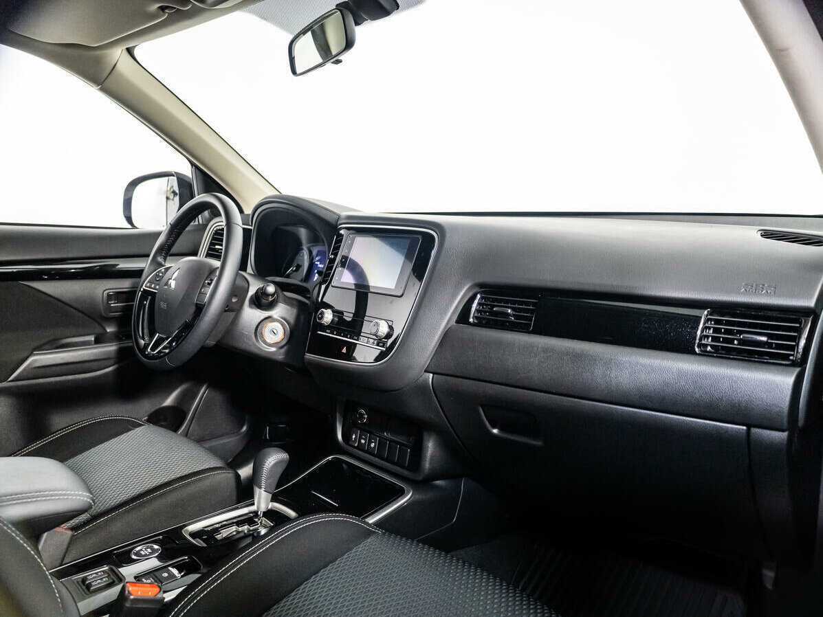 Mitsubishi Outlander 2020 года с пробегом. Фото: #7