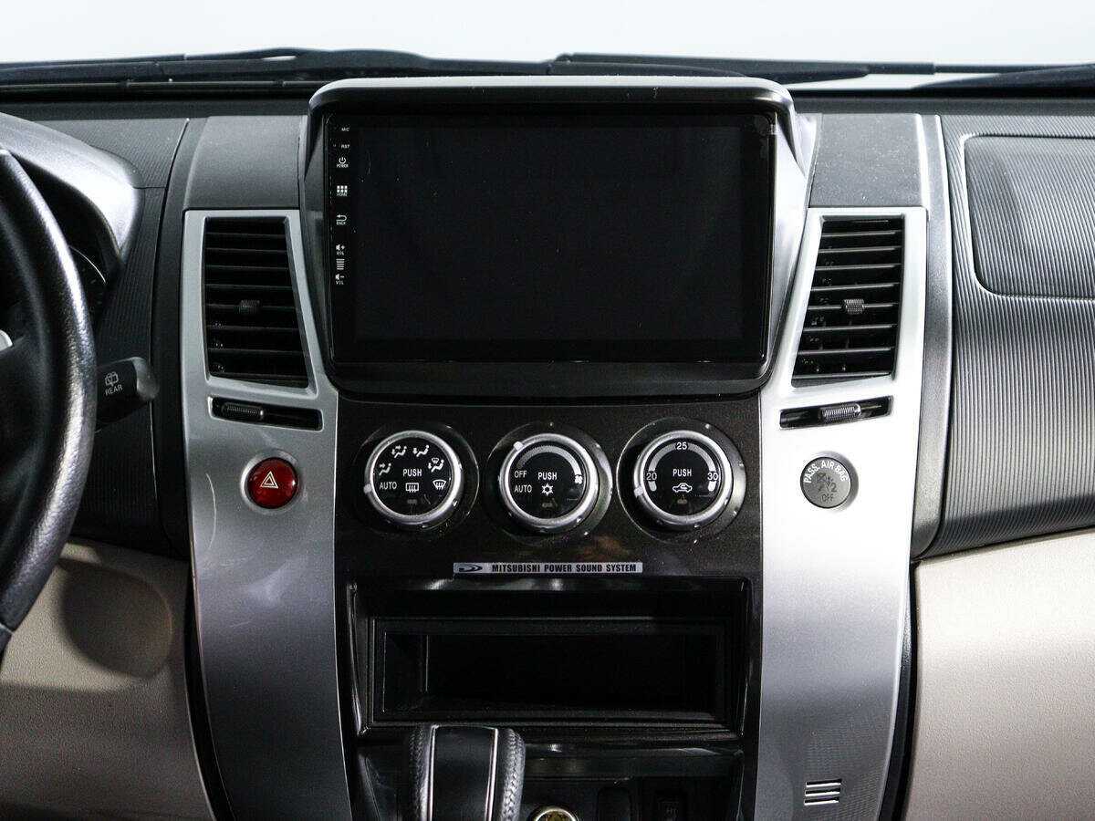 Mitsubishi Pajero Sport 2012 года с пробегом. Фото: #9