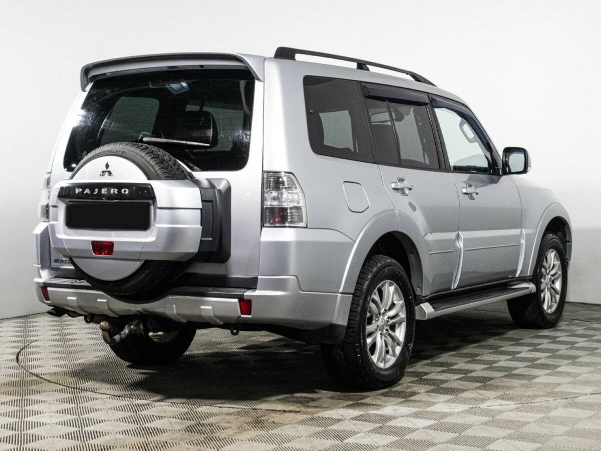 Mitsubishi Pajero 2012 года с пробегом. Фото: #4