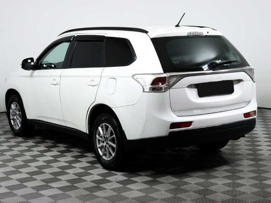 Mitsubishi Outlander 2013 года с пробегом. Фото: #6