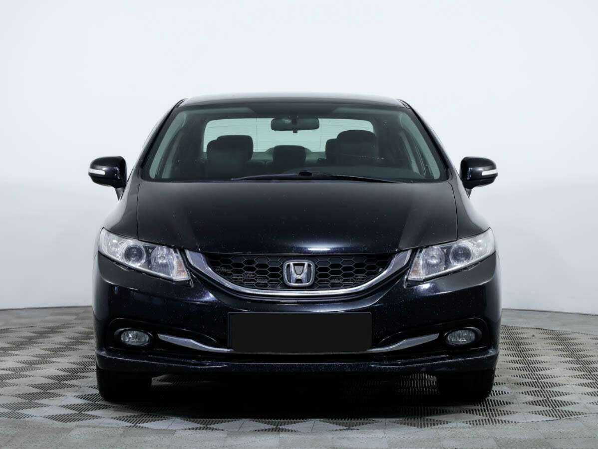Honda Civic 2013 года с пробегом. Посмотреть фото