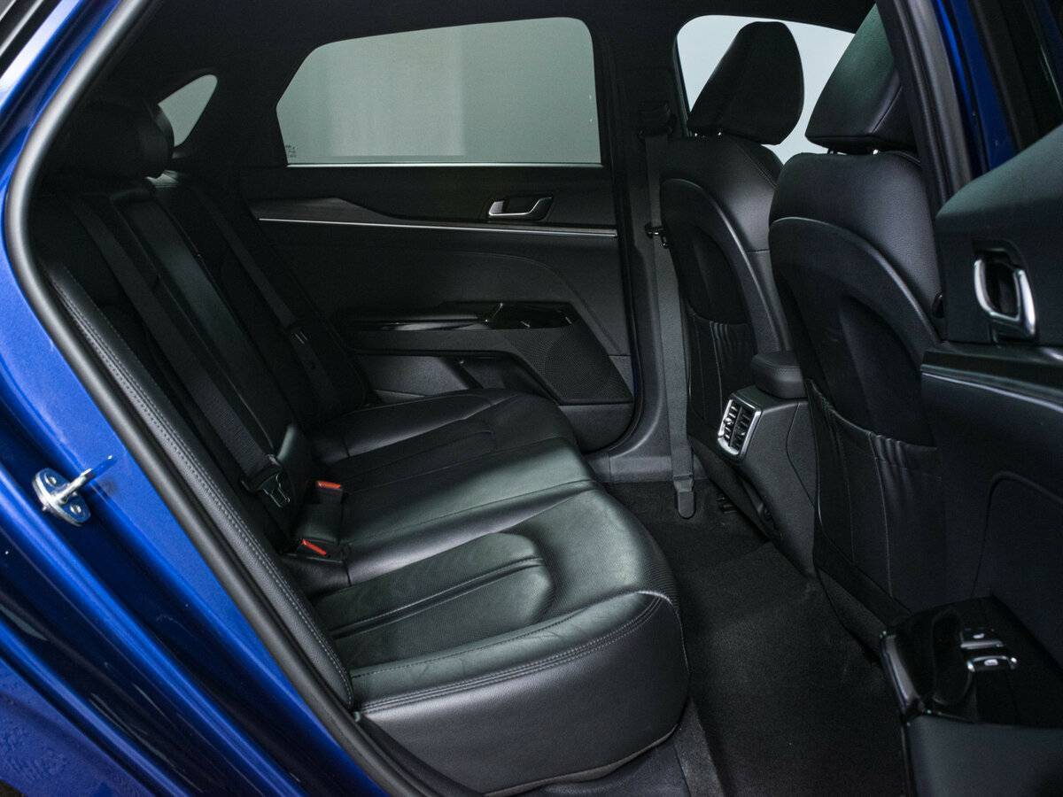 Kia K5 2021 года с пробегом. Фото: #11